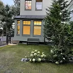 Evergreen House סופוט